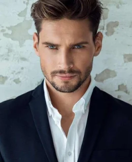 The-Textured-Quiff-For-Mens-Medium-Length-Hair.webp